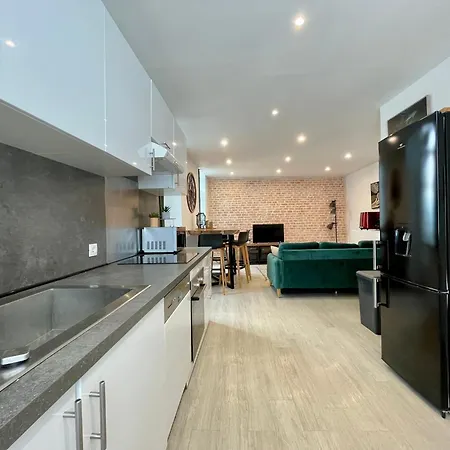 Charmant T2 Au Coeur De Nimes, Proche Maison Carree *