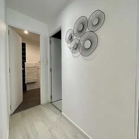 Charmant T2 Au Coeur De Nimes, Proche Maison Carree Apartment